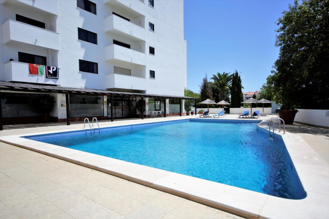 Sea View Apartment - 3 Swimming Pool & Fitness Албуфейра Экстерьер фото